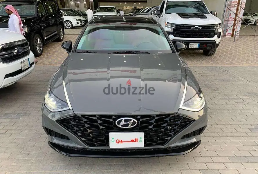هيونداي سوناتا 2023 بحالة ممتازة - 12,000 كم فقط - image 1