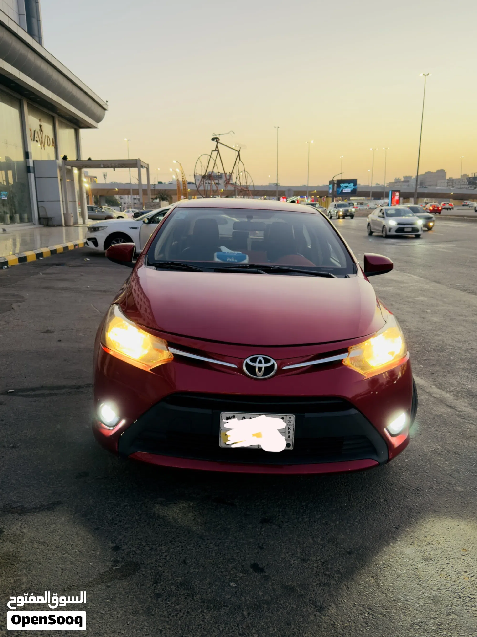 تويوتا يارس 2016 قير عادي - شاشة أندرويد ومكيف ممتاز - image 1