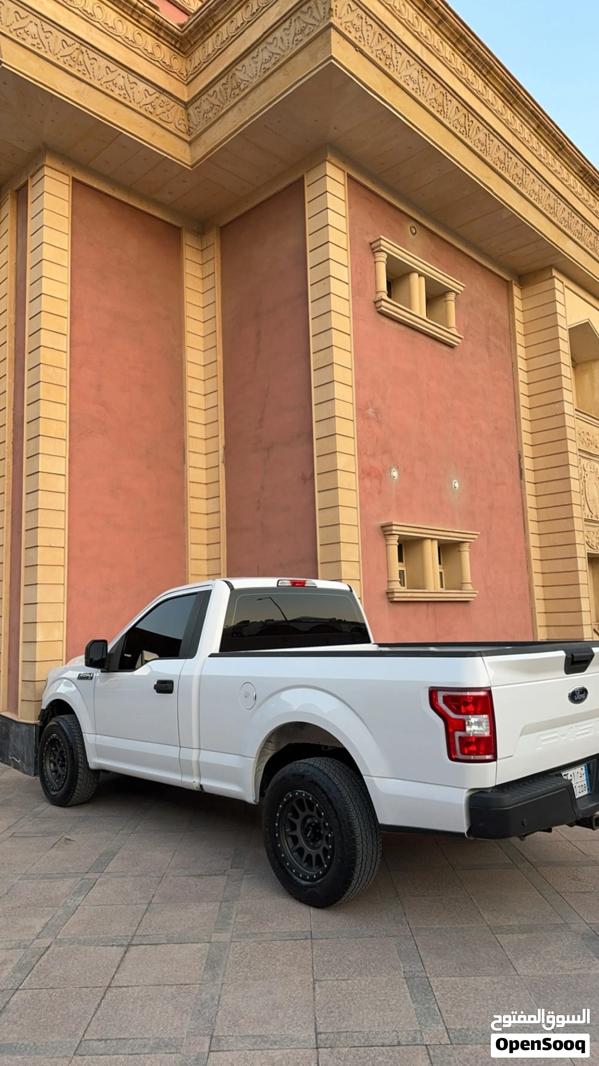 فورد F-150 XL موديل 2018 للبيع في الرياض – حالة ممتازة - image 1