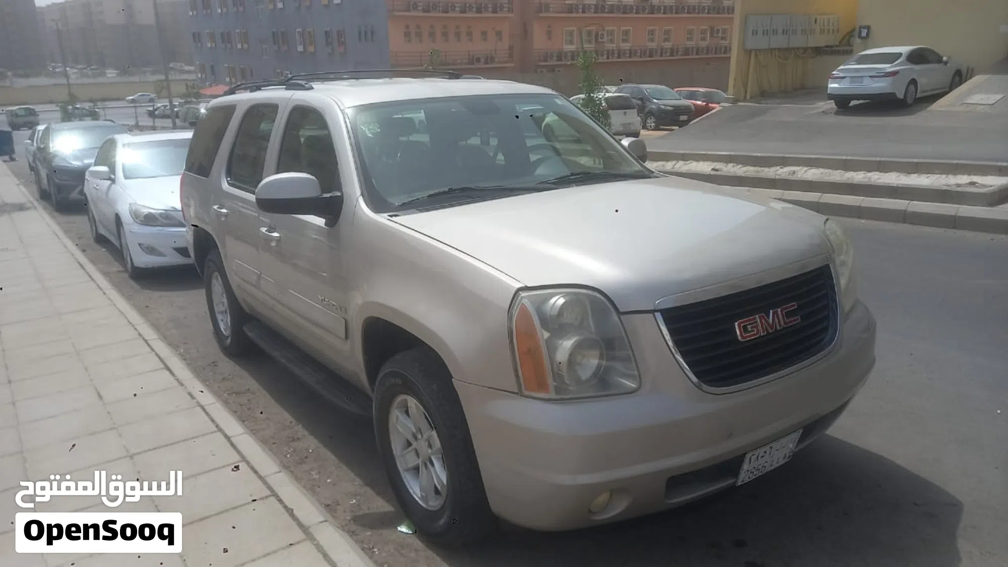 جي ام سي يوكن XL 2009 بحالة جيدة ومكيف بارد - image 1