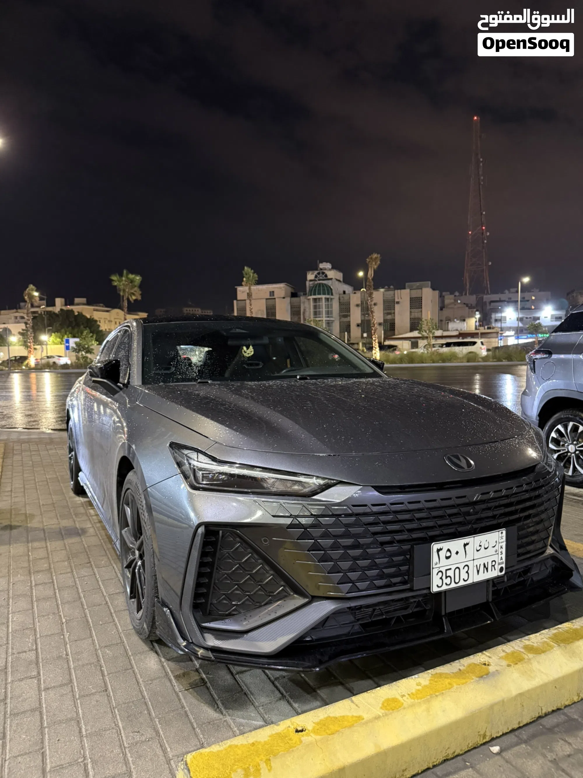 شانجان UNI-V 2025 مستعملة فل كامل للبيع في الخبر - image 1