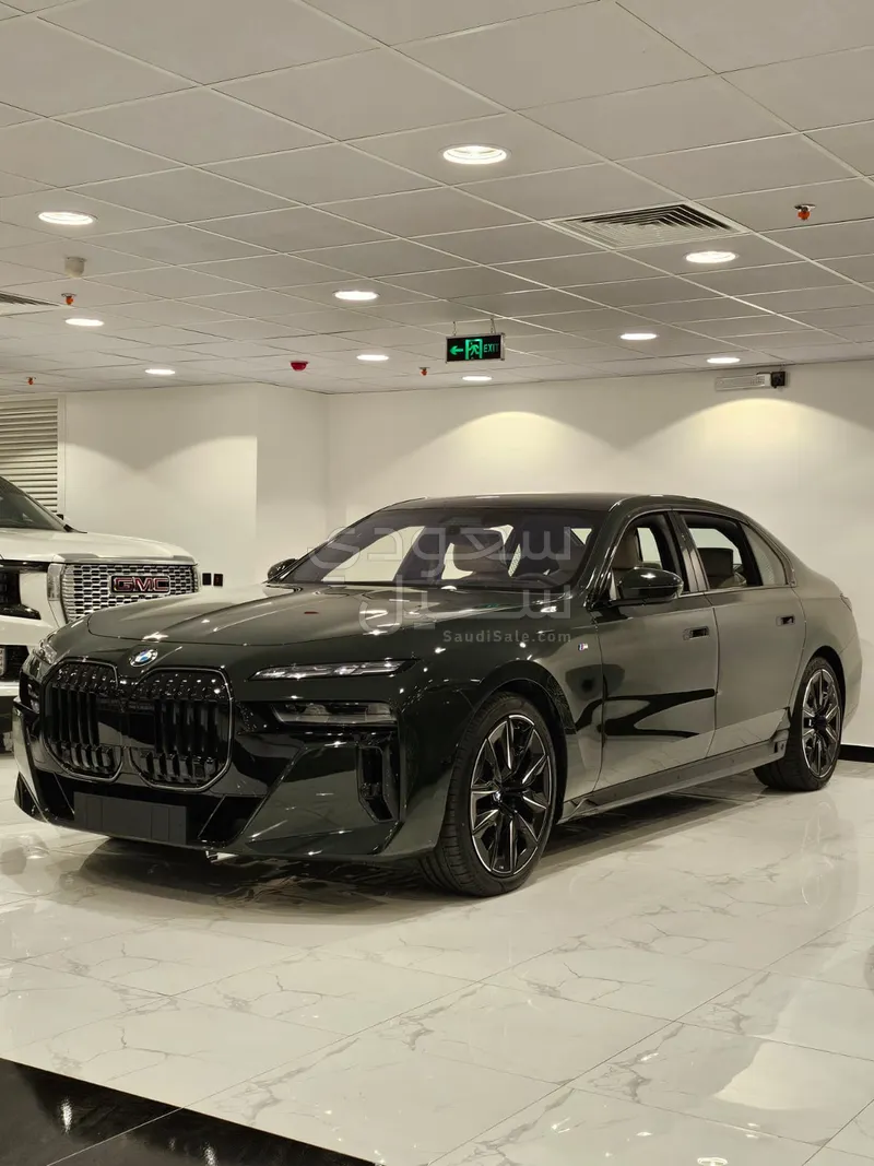 2026 BMW 7 Series 760i for Sale – New – Agency Warranty – Jeddah - image 1