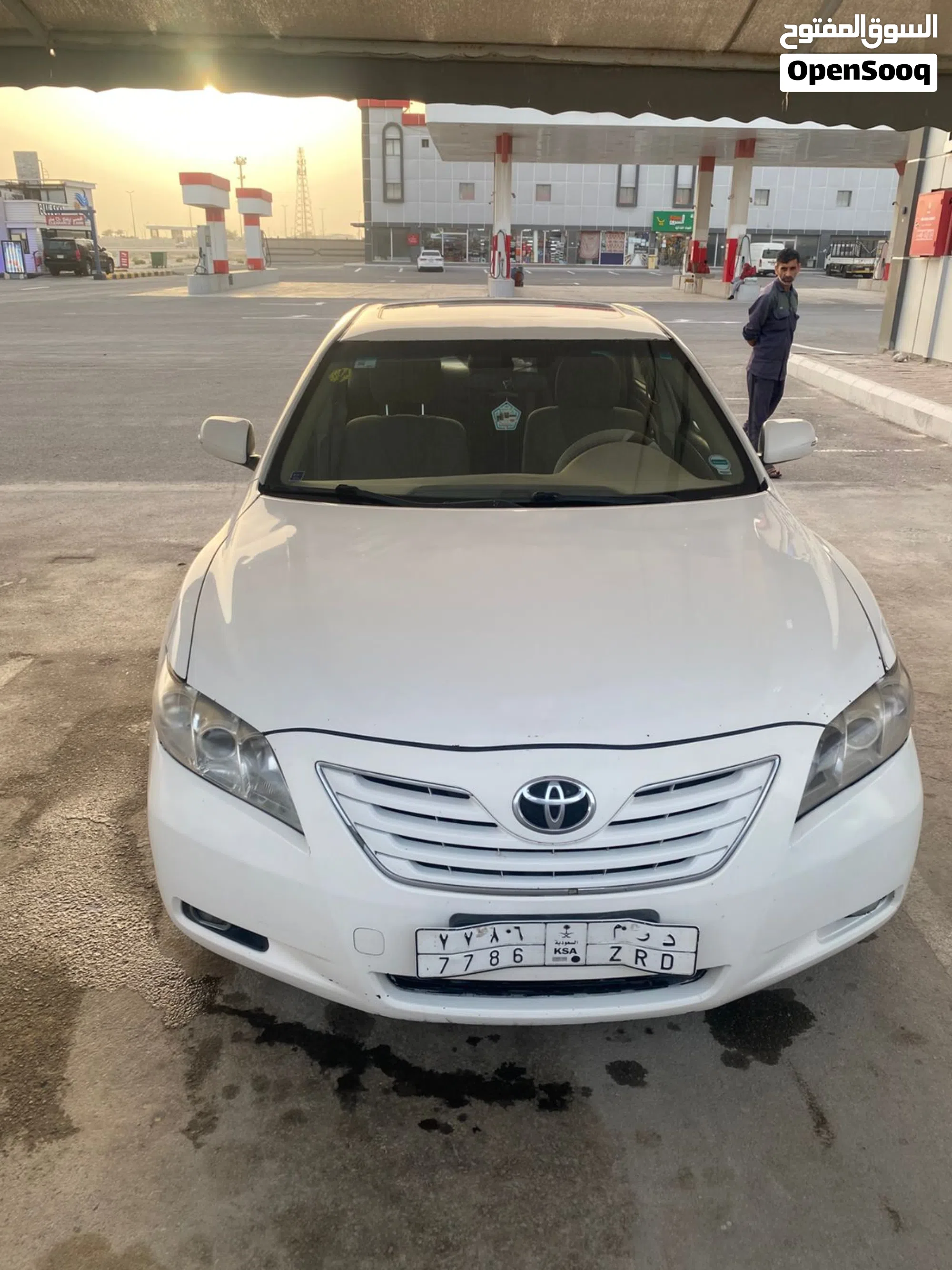 تويوتا كامري 2008 GLX فل كامل بحالة جيدة - image 1