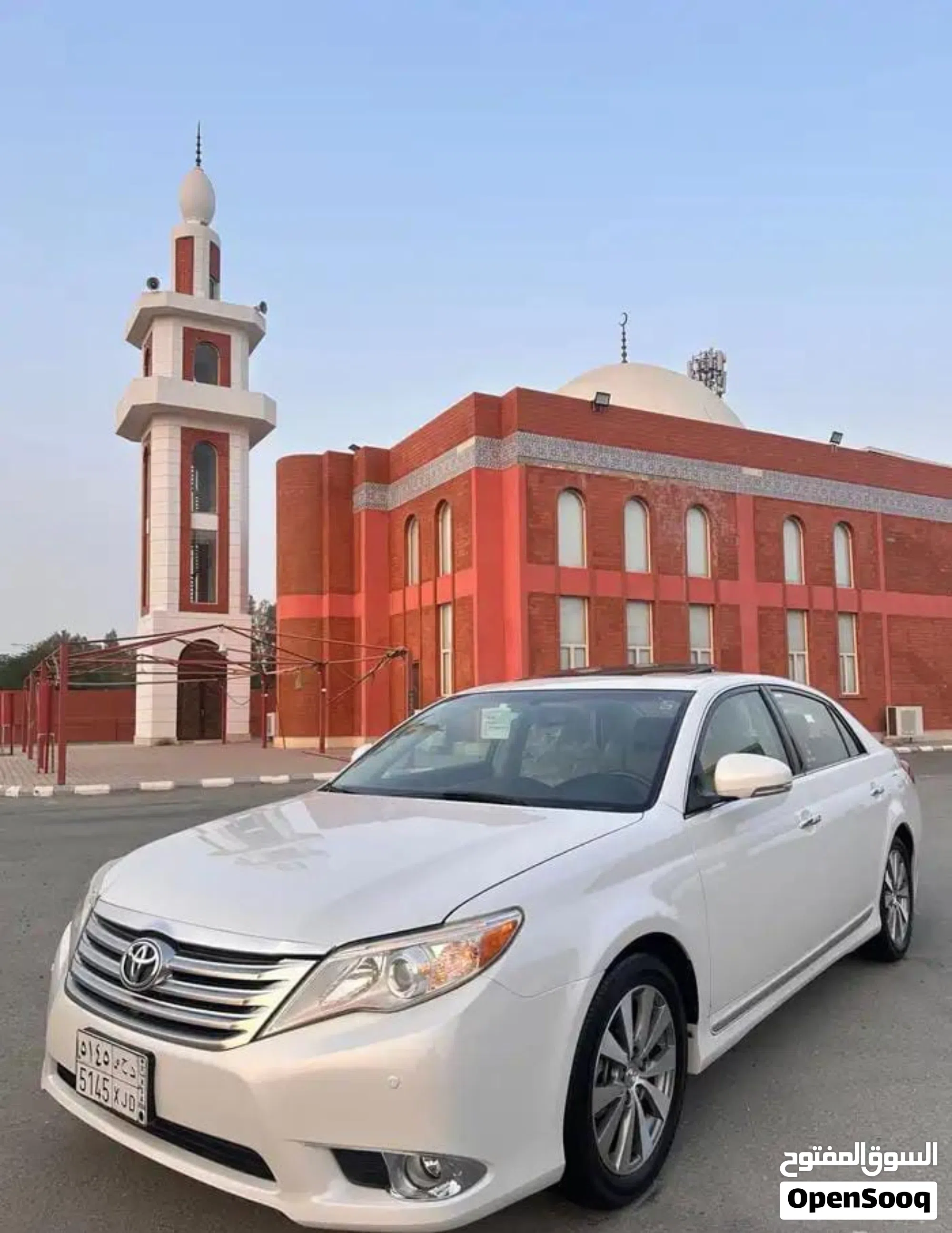 تويوتا افالون Limited 2012 للبيع في خميس مشيط - فل كامل - نظيفة - image 1