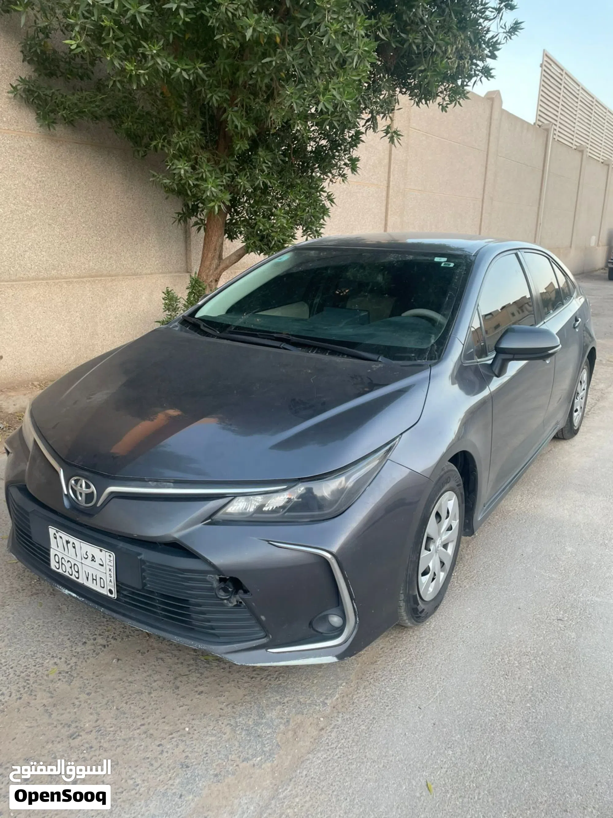 تويوتا كورولا XLI 2021 بحالة ممتازة وممشى 131 ألف - image 1