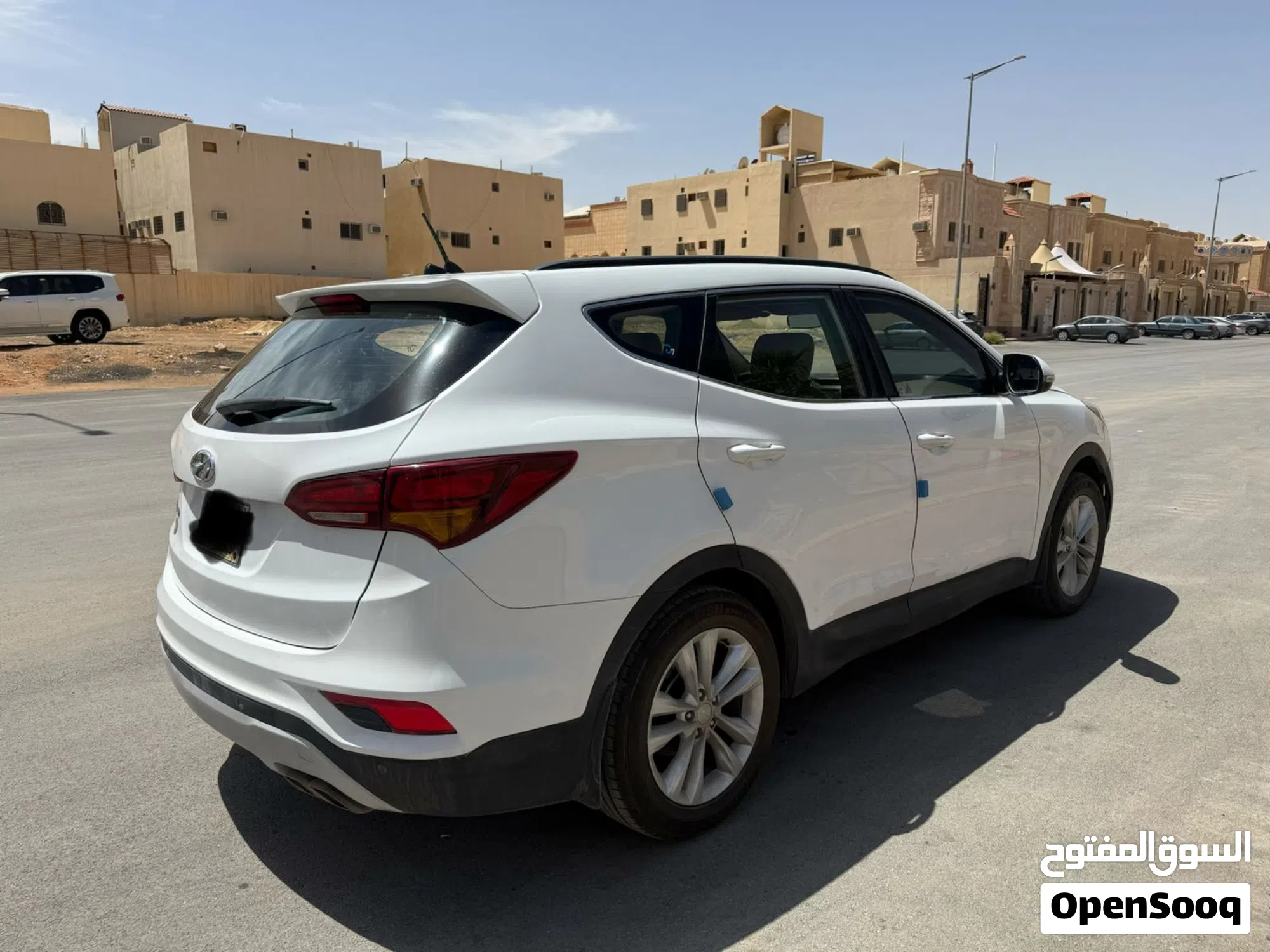 هيونداي سنتافي GLS 2016 للبيع في بريدة - 7 ركاب - نظيفة - image 1