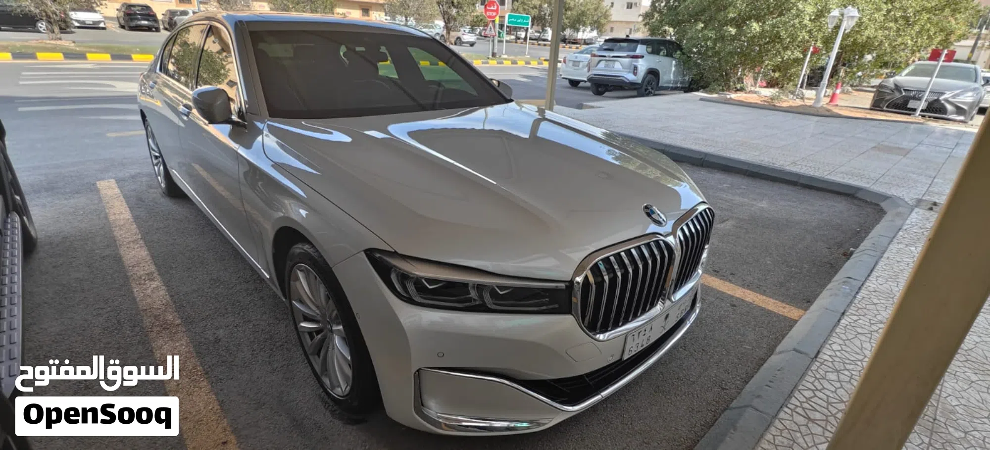 بي ام دبليو الفئة 7 730 موديل 2022 بحالة الوكالة - image 1